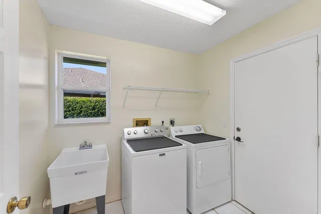  Residence photo 35