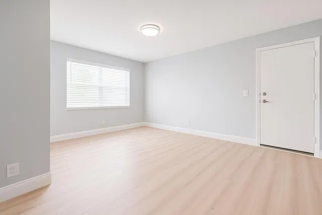 Unit Apt 9 photo 7
