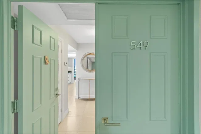 Unit 549 photo 26
