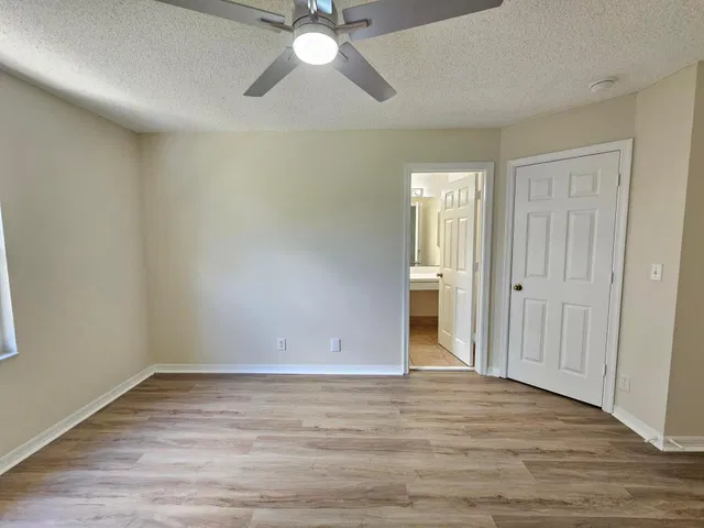  Residence photo 16