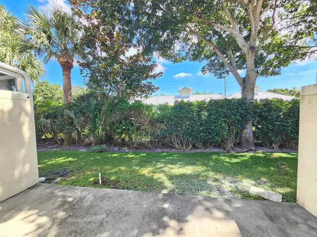  Residence photo 29