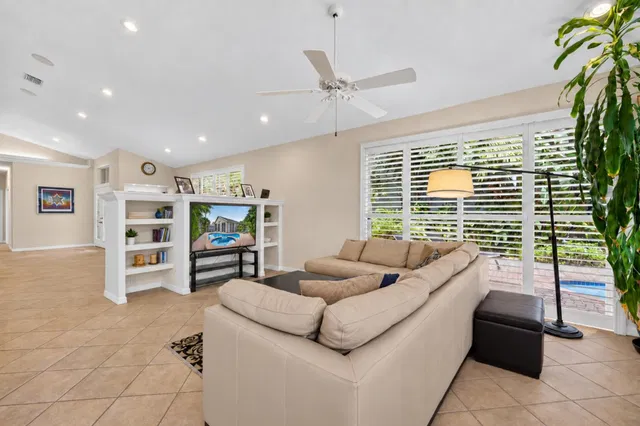  Residence photo 28