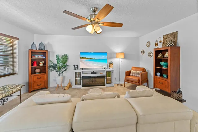  Residence photo 5