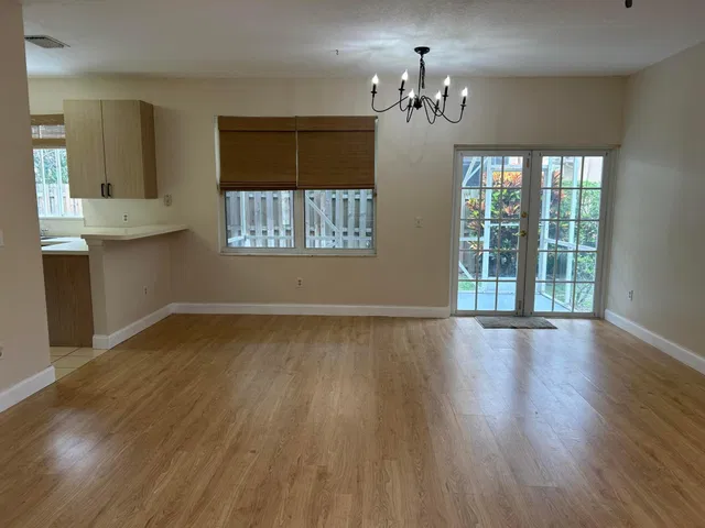 Unit 331 photo 2