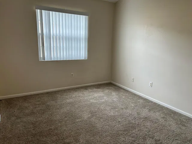 Unit 331 photo 16