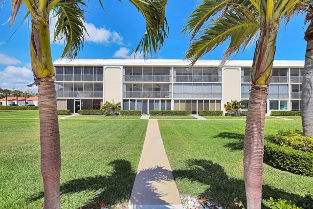 Residence photo 11