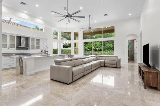 Mizner Country Club Residence photo 12
