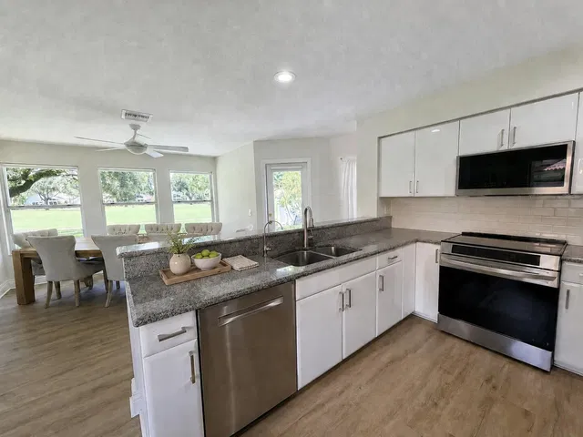 Residence photo 7