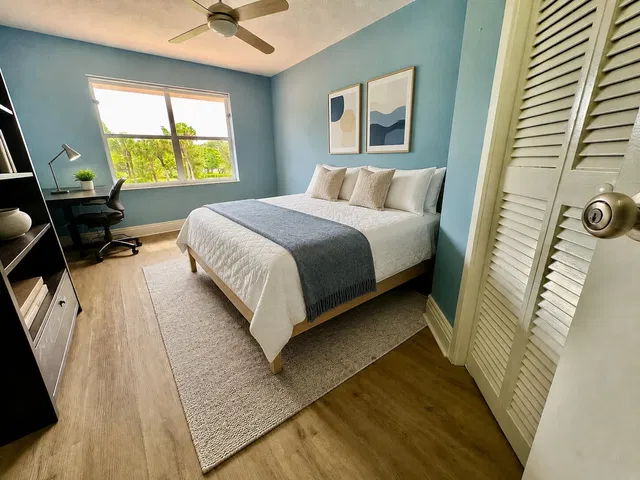 Residence photo 17