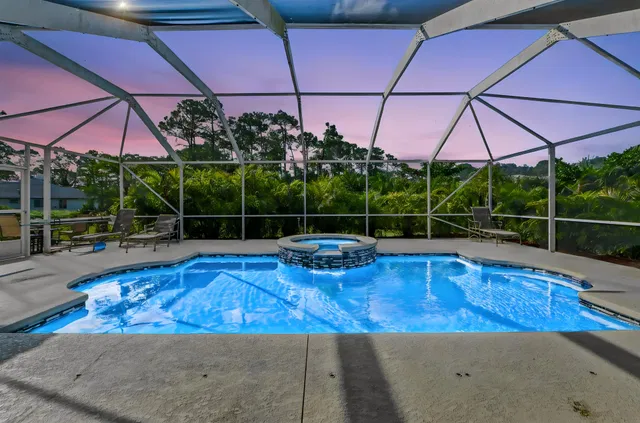 Residence photo 4