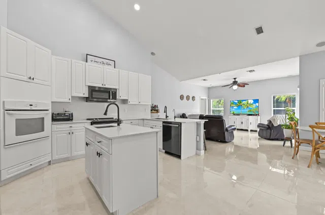 Residence photo 11
