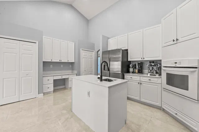 Residence photo 12