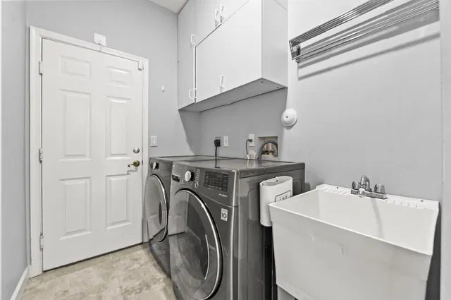 Residence photo 32