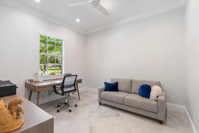 Residence photo 33