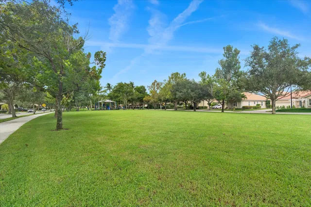 Residence photo 51