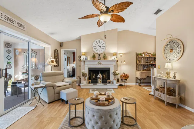 Rocky Point Residence photo 12
