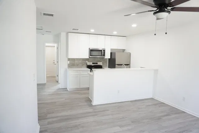  Residence photo 6