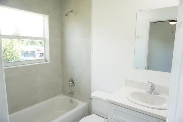  Residence photo 11