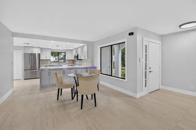  Unit 13501 photo 11