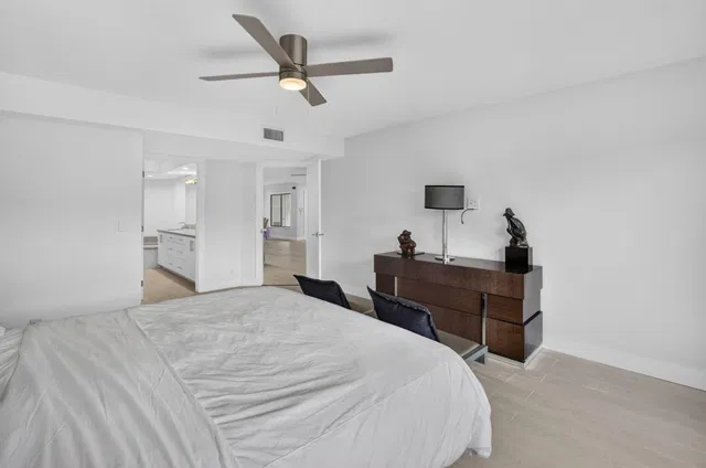  Unit 13501 photo 26
