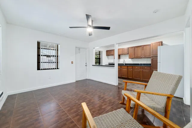 Residence photo 5