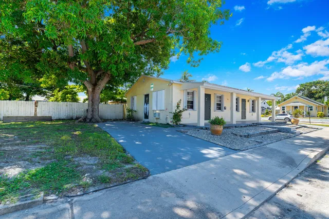 Residence photo 18