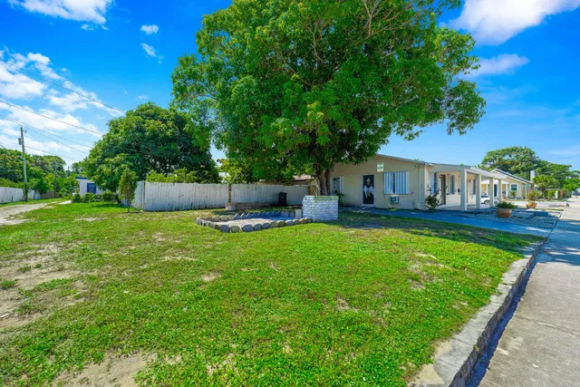 Residence photo 19