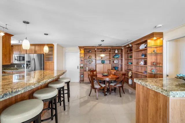  Unit 1008 photo 21