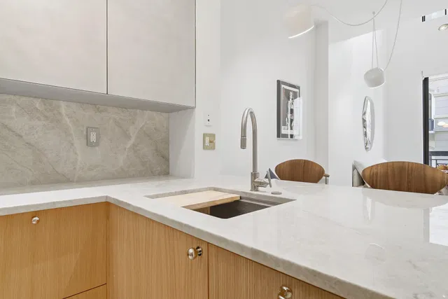  Unit 433 photo 19