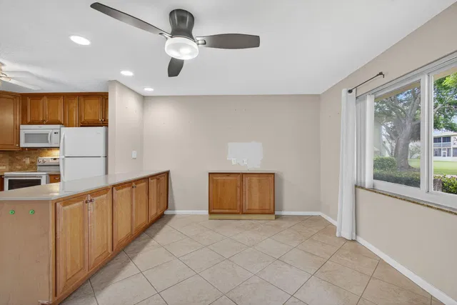 Residence photo 5