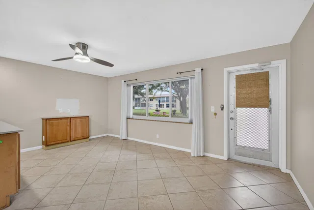  Residence photo 6