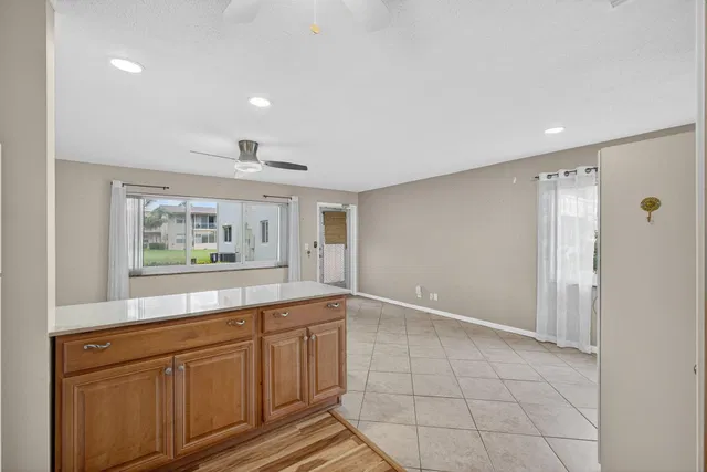  Residence photo 11