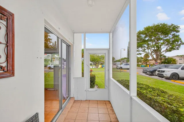  Residence photo 27