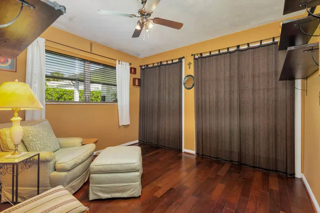  Residence photo 10