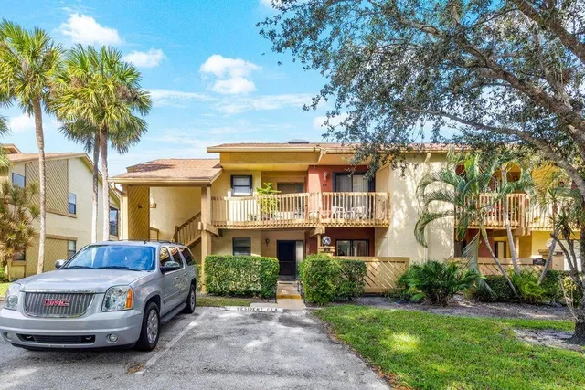  Unit 14 photo 18