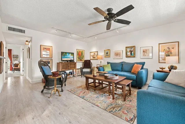  Residence photo 5