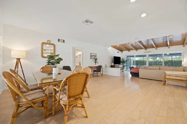 Residence photo 6