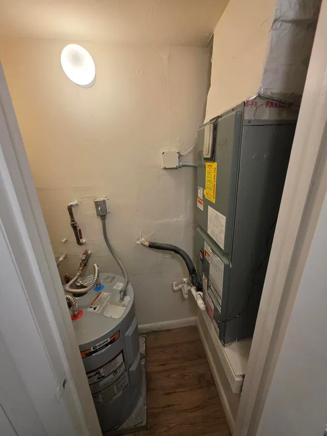 Unit 215 photo 9