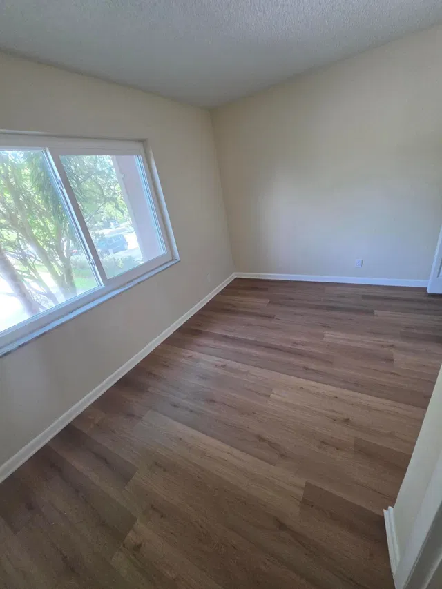 Unit 215 photo 12