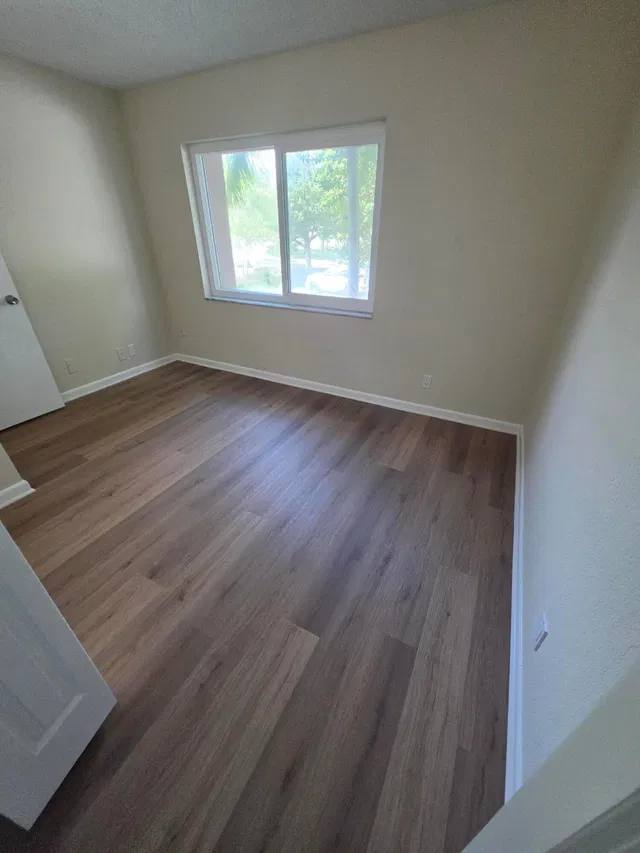 Unit 215 photo 13