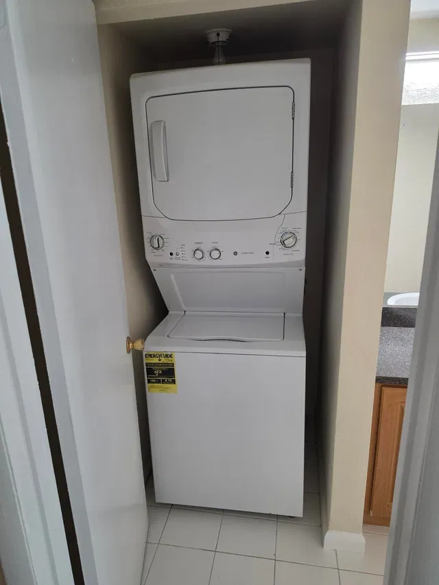 Unit 215 photo 14