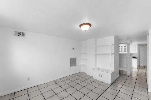 Residence photo 10