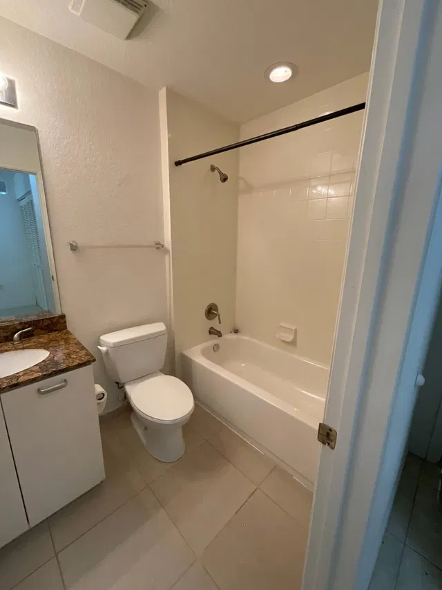  Unit 101 photo 9