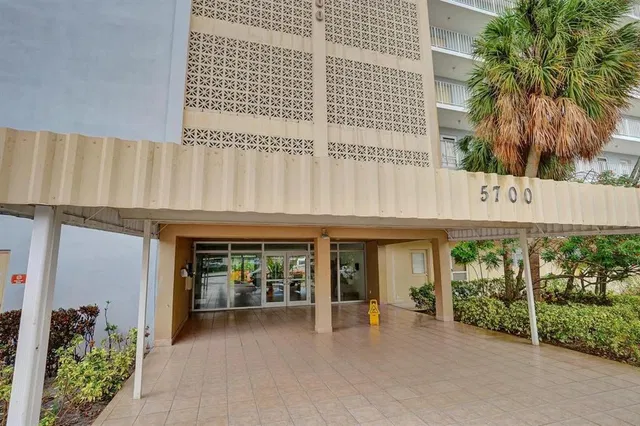 Unit 408 photo 18