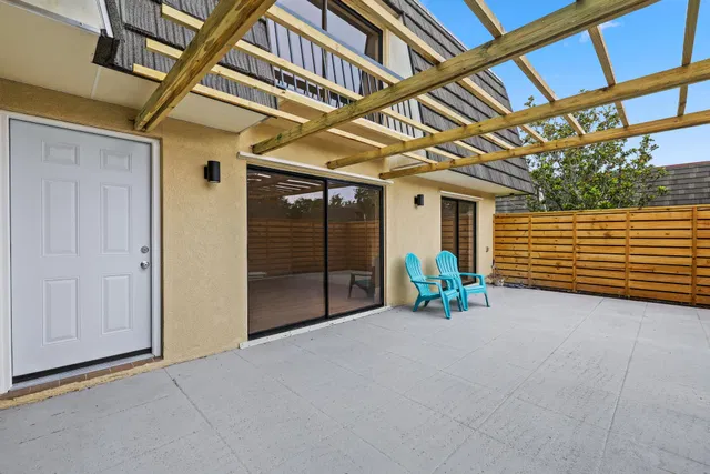Residence photo 3