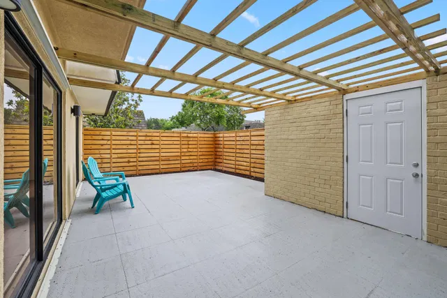 Residence photo 4