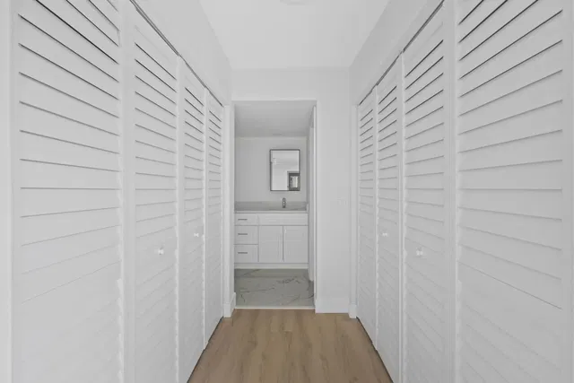 Residence photo 30