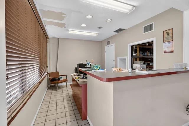 Residence photo 12