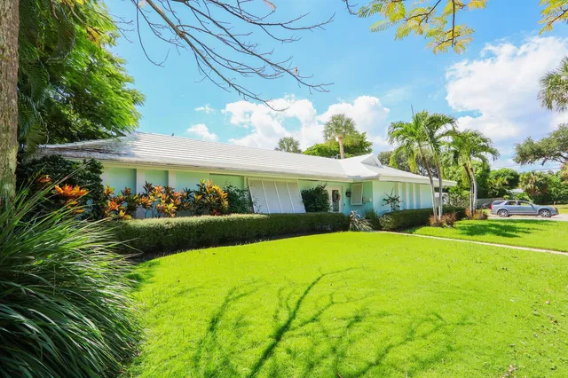 Residence photo 2