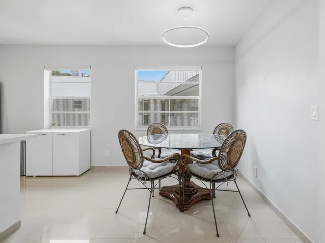 Residence photo 17